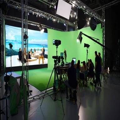 Platform Simulasi Set Film